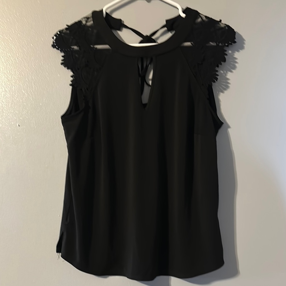Trende Elegant Black Sleeveless Top Size Med
